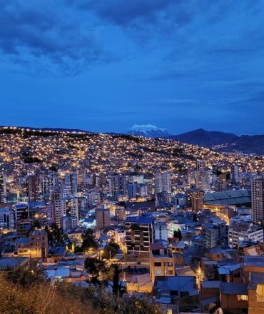 la paz at night